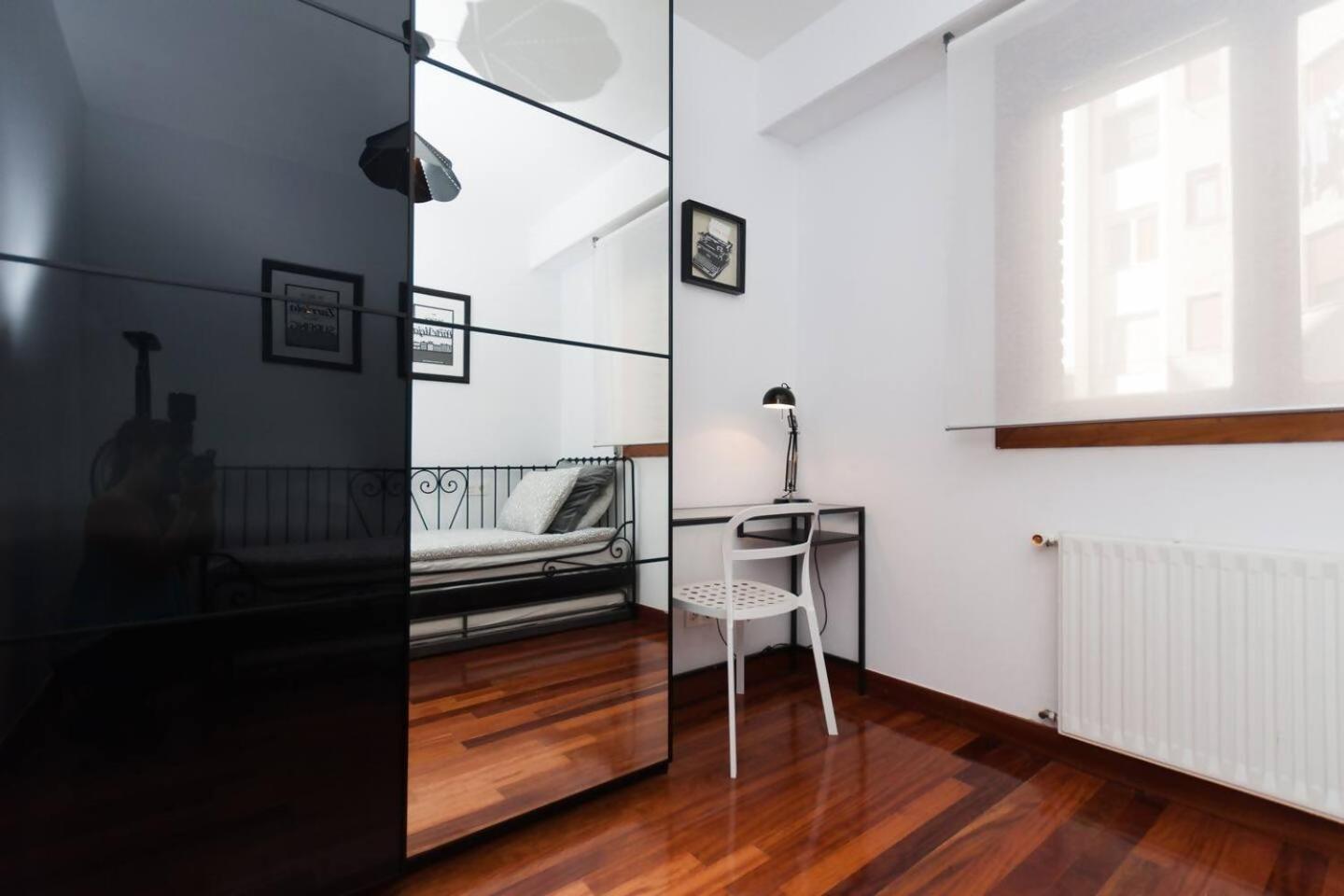 Apartamento Con Parking Privado Cerca De Zurriola San Sebastián Exterior foto